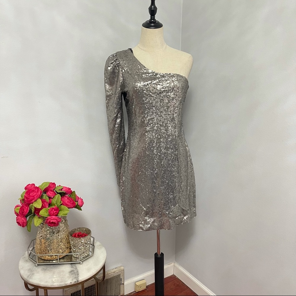 # Highline Collective Sequined One Sleeve Mini Dress New With Tag Sizes M&L
